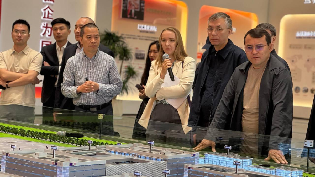 Аким Алматинской области посетил штаб-квартиру YTO Express в Шанхае