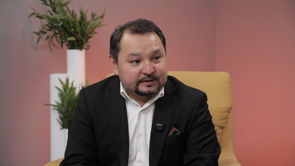 Мақсат Халық: МЕТАуниверситетіне қалай түсуге болады, қаржылай сауаттылық жөнінде |Жан-жақты әңгіме