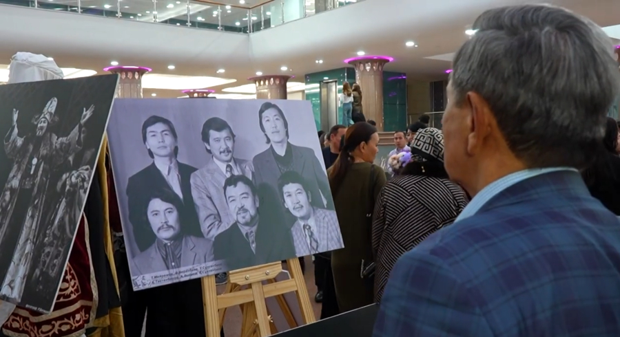 Қазақ театр өнерінің қара шаңырағы - М.Әуезов театрына 100 жыл !