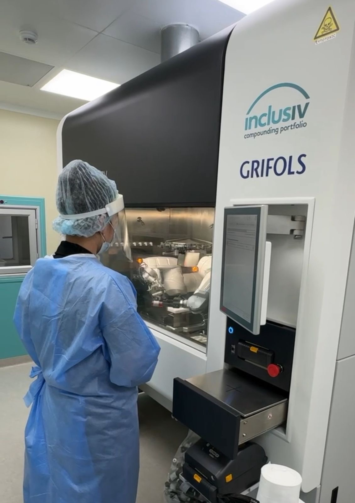 Қазақстанда алғаш рет химиотерапиялық препарат дайындайтын робот қолданыла бастады