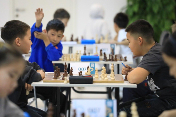 Қарасай ауданының «Nur-Aman» спорт кешенінде Алматы облысының классикалық шахматтан чемпионаты өз жалауын көтерді