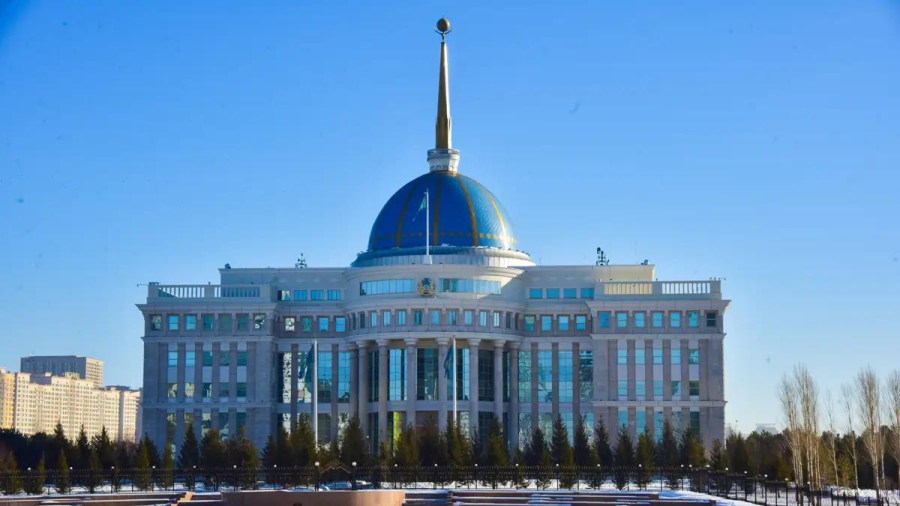 Касым-Жомарт Токаев поздравил судей и работников суда с профессиональным праздником